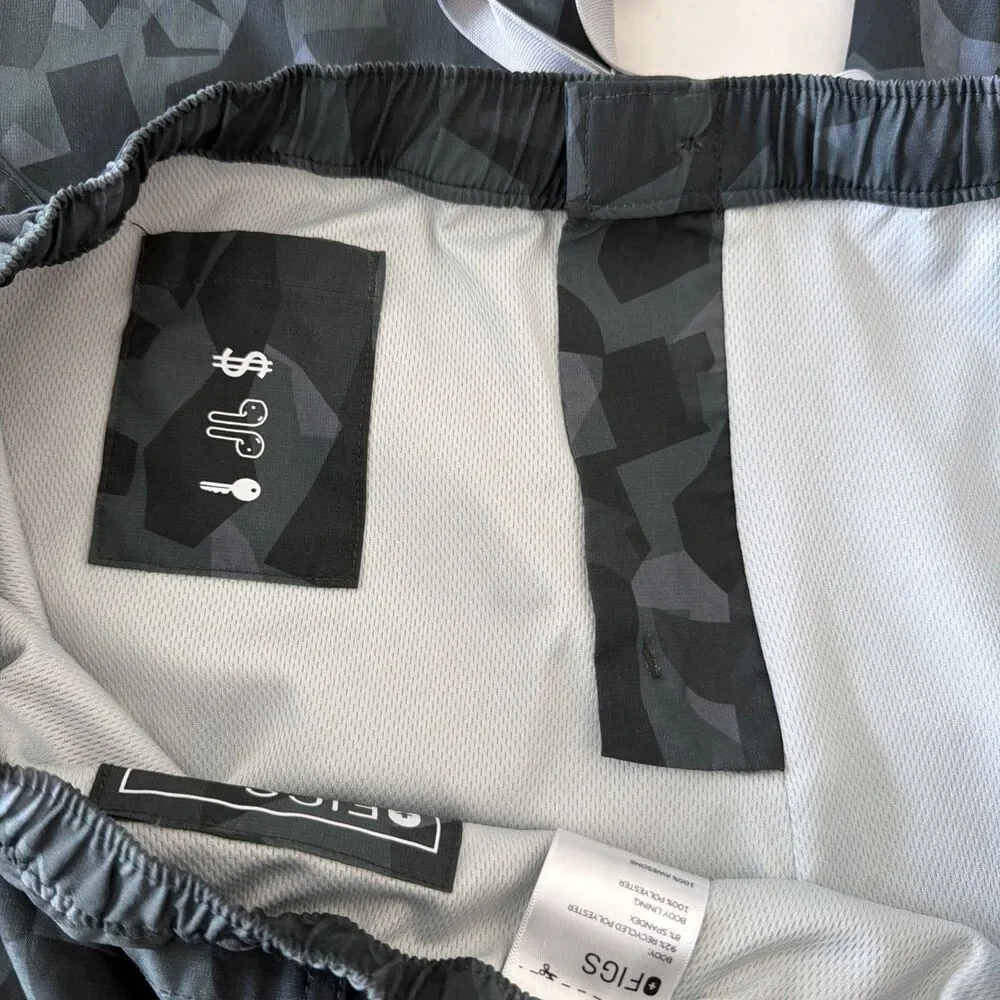 FIGS Mens L Technical Collection Cairo Camo Scrub Pants Cargo Freex Lined Zip Ex